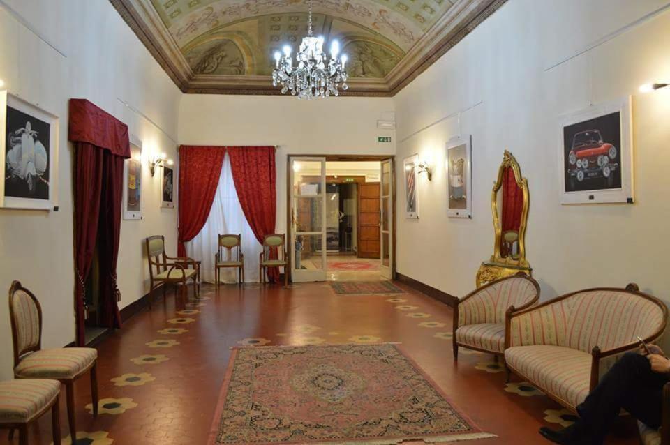 Allegra Toscana - Affittacamere Guest House Arezzo Bagian luar foto